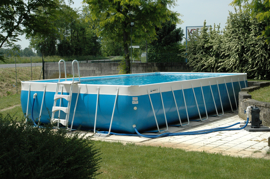 استخر پرتابل ویلایی پیش ساخته