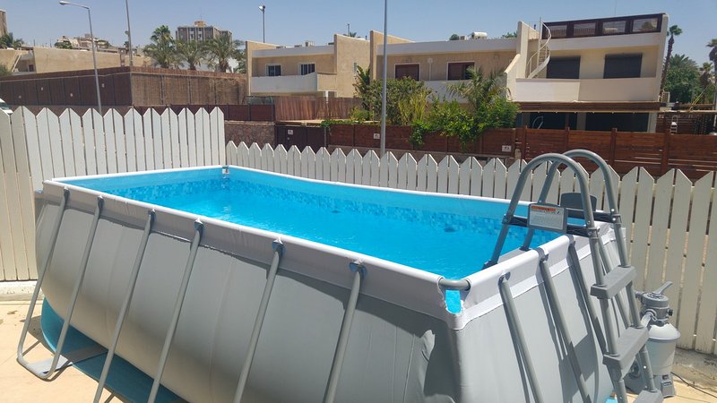 استخر آپارتمانی